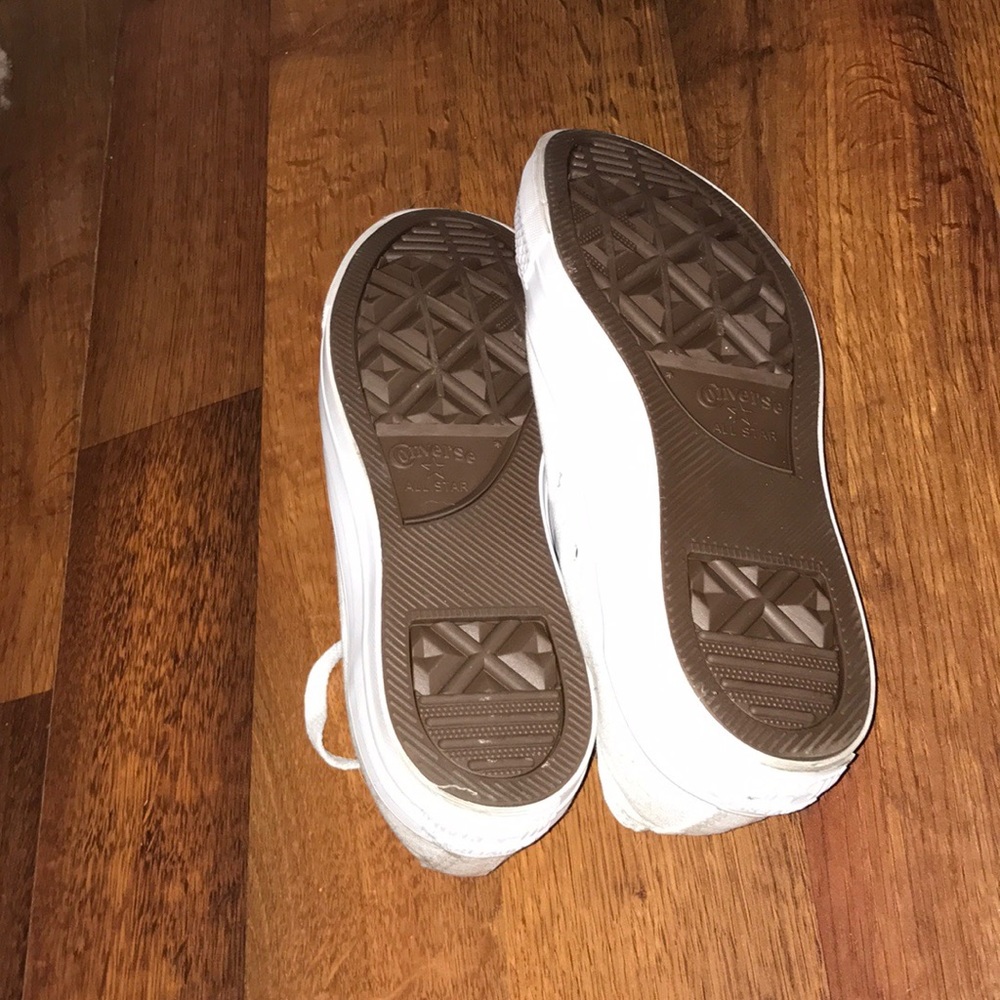 All White Low Top Converse - Picture 1 of 3